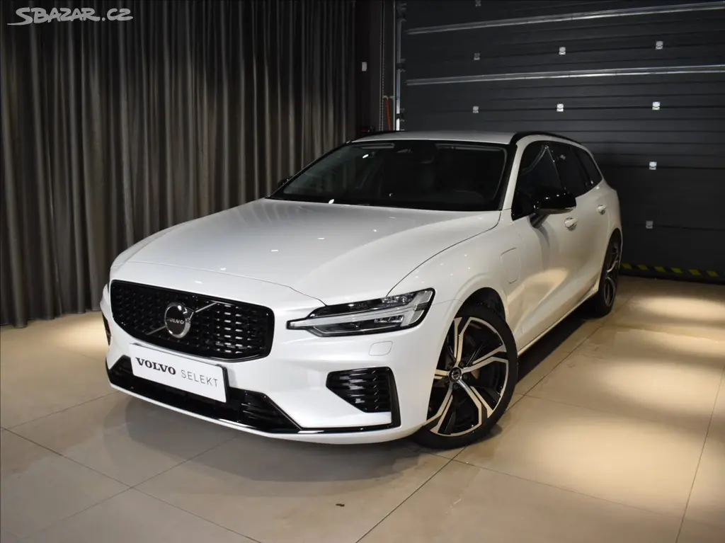Volvo V60, T8 AWD PLUS BLIS,Bezklíč